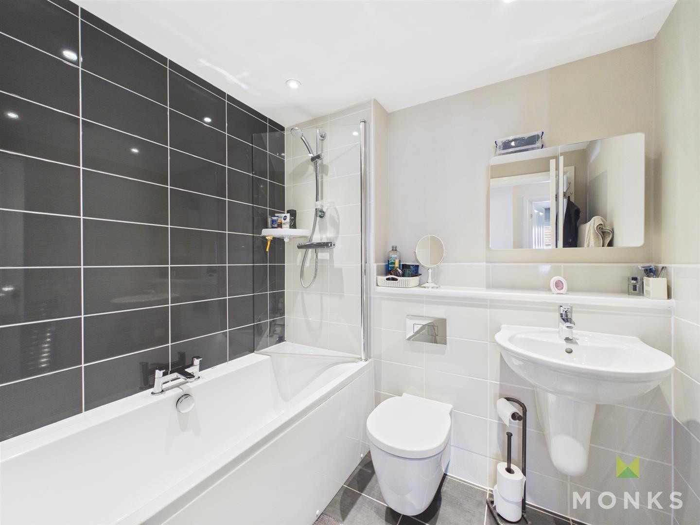 65 Meadowbout Way, Shrewsbury, SY5 8QB For Sale